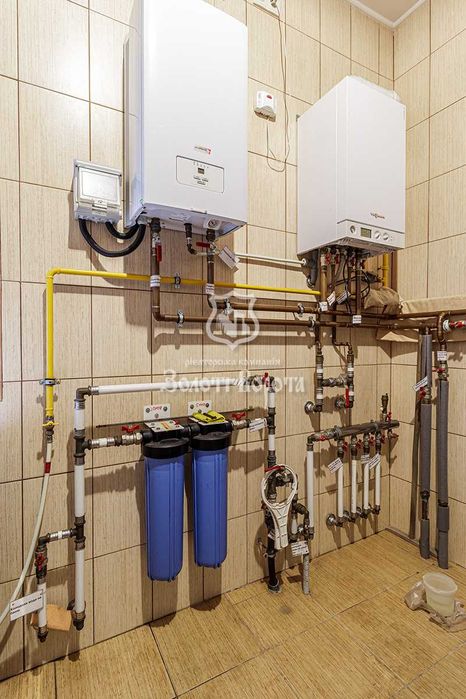 Будинок 2 поверхи, 5,8 сотки. Дизайнерський ремонт. с. Підгірці, озеро