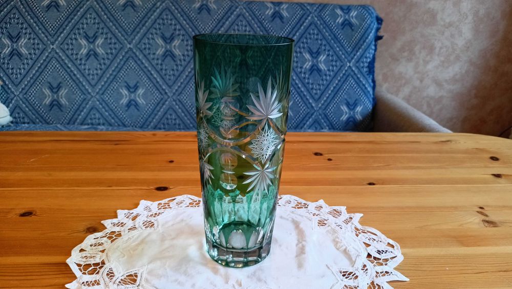 Wazon kryształowy 25 cm, zielony, PRL, Julia