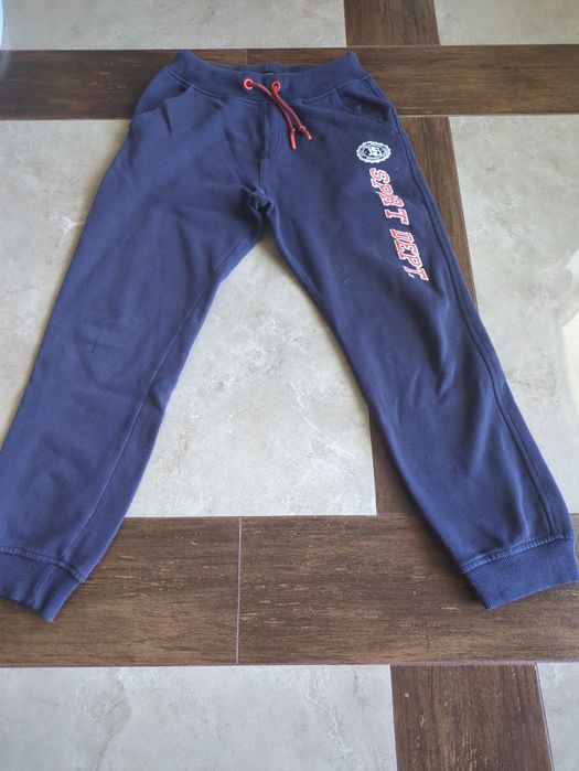 Spodnie dresowe 146 cm