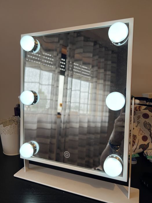 Makeup Mirror64861841410689122