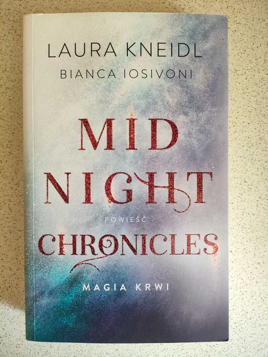 Midnight Chronicle. Magia krwi, Kneidl, Iosivoni