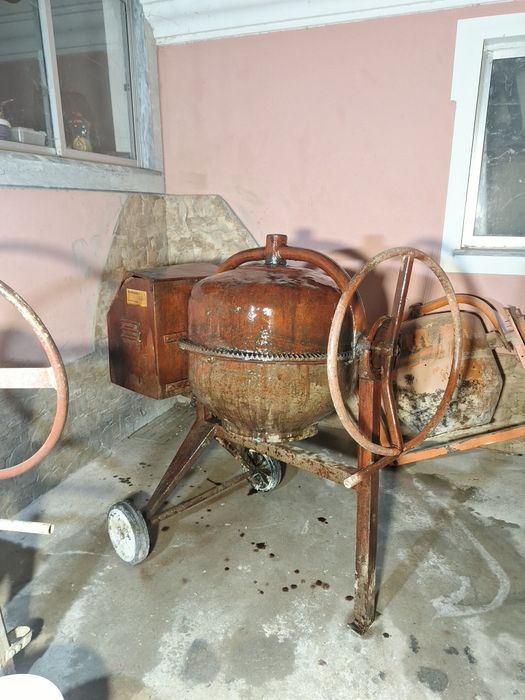 Betoneira LIS140