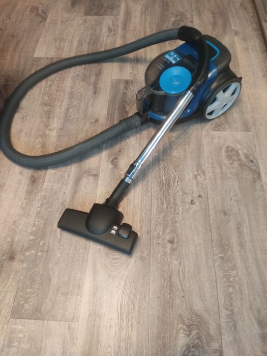 Пылесос Philips . С контейнером