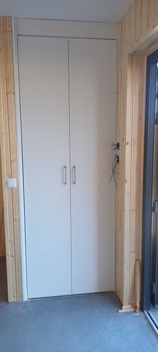 Zabudowy  meblowe , szafy , drzwi przesuwne