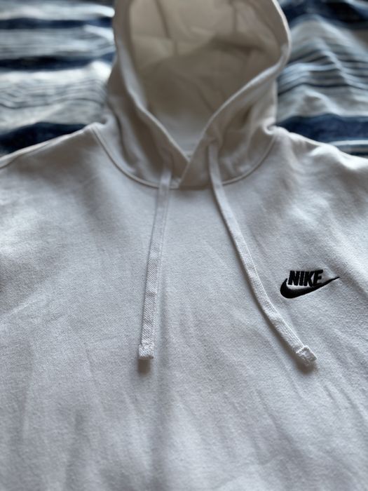 Biała bluza Nike