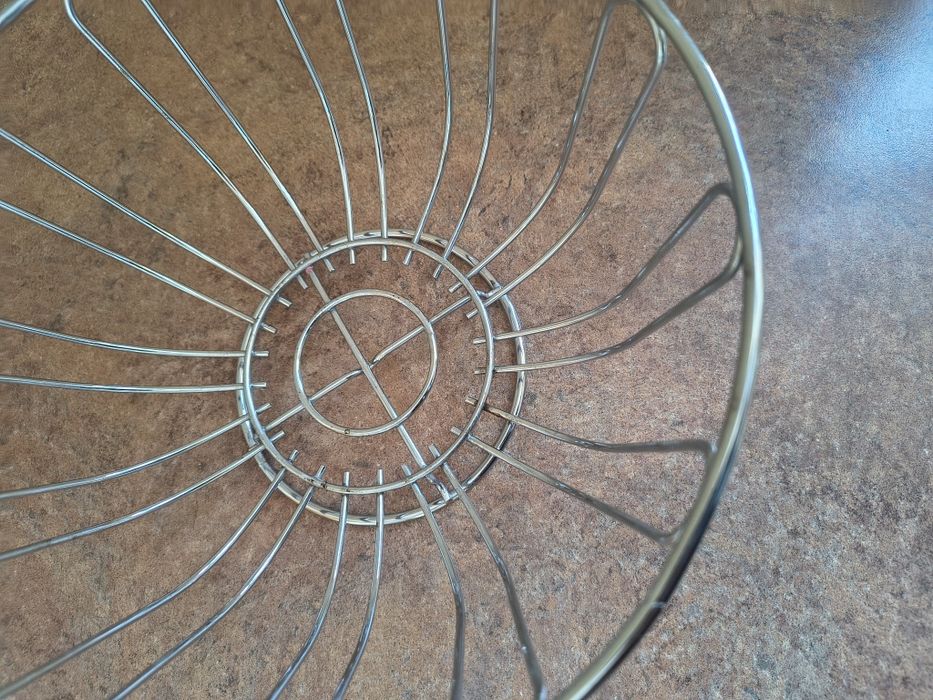 Koszyk metalowy na owoce