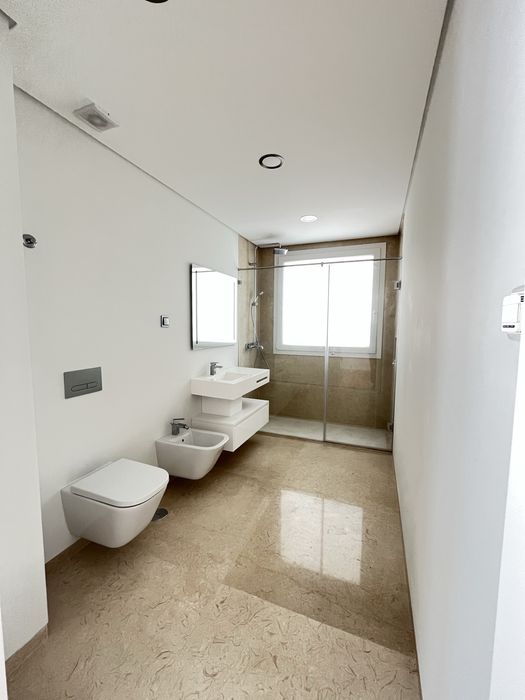 Apartamento de Luxo T4-Arrendo