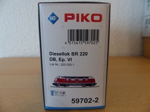 Тепловоз BR 220 DB Piko 59702 analog 1:87 HO