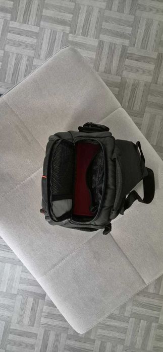 Mochila Case Logic DCB-308 SLR Camera Sling (Black)
