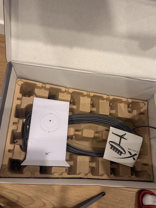 Starlink Standard Kit (модель UTA-212 + UTR-211)