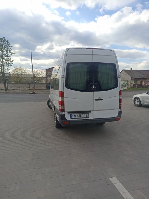 Мерседес спрінтер 906 2,2cdi 2008р пасажир 9 місць
