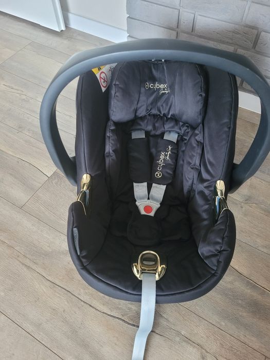 Nosidełko dziecięce + baza cybex