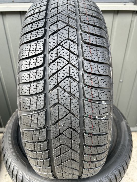 Зимові шини 205/50/17 93H Pirelli Sottozero 3 2023