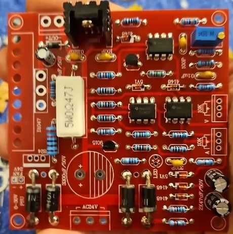 Zasilacz regulowany  0-30V DC 2mA - 3A