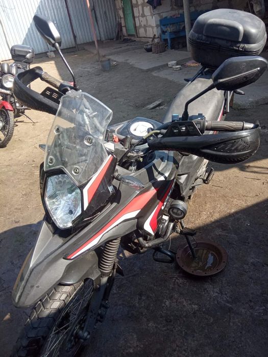 Продам мотоцикл Loncin