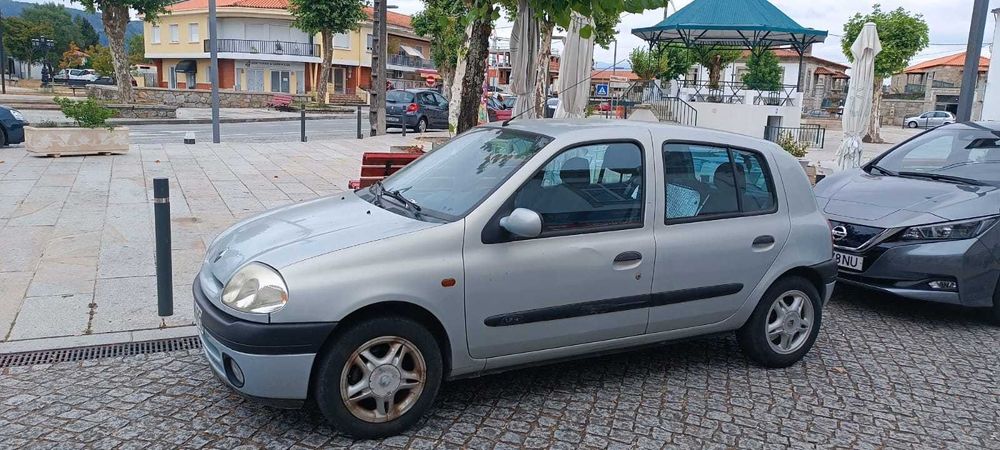 Rensult Clio usado 2001
