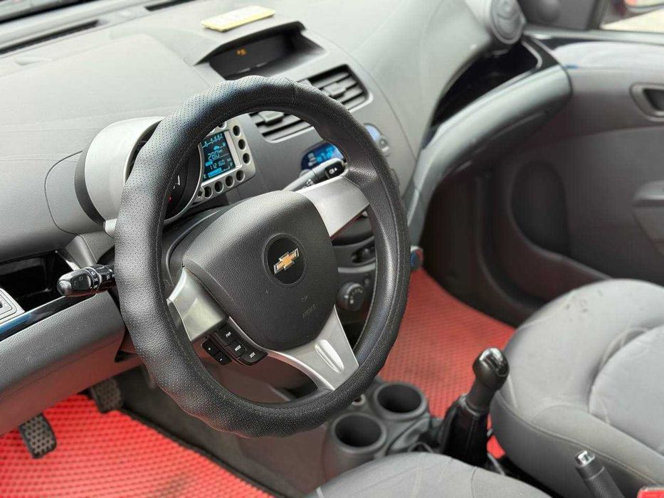 Chevrolet Spark 2010, 1.0 бензин, механика