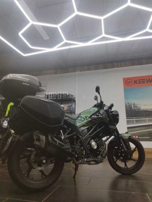 Benelli Leoncino 125