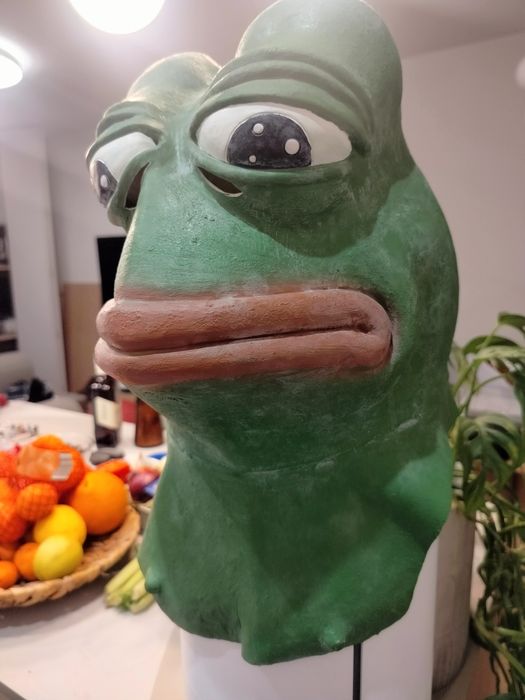 Gumowa maska PEPE smutna żaba karnawał