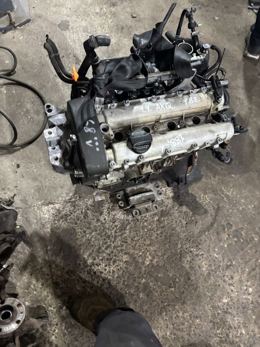 Двигун мотор 1.4 гольф 4 бора AKQ