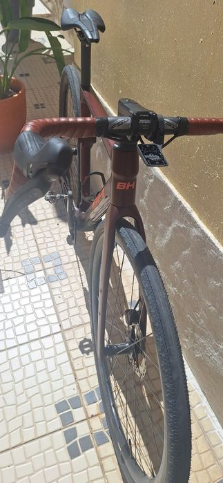 Bicicleta gravel BH