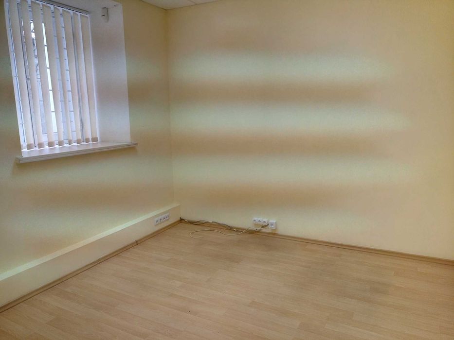 Продаж н/ф  150 кв.м. ул. Почайнинська  23  метро Контрактова площа