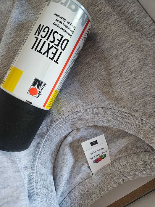 Banksy podkoszulka Tshirt spray do malowania tkaniny.