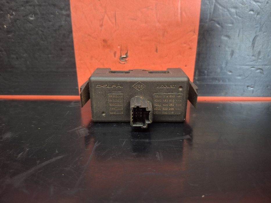 Botão / interruptor 4 piscas RENAULT Master III Chassis (EV/HV/UV)