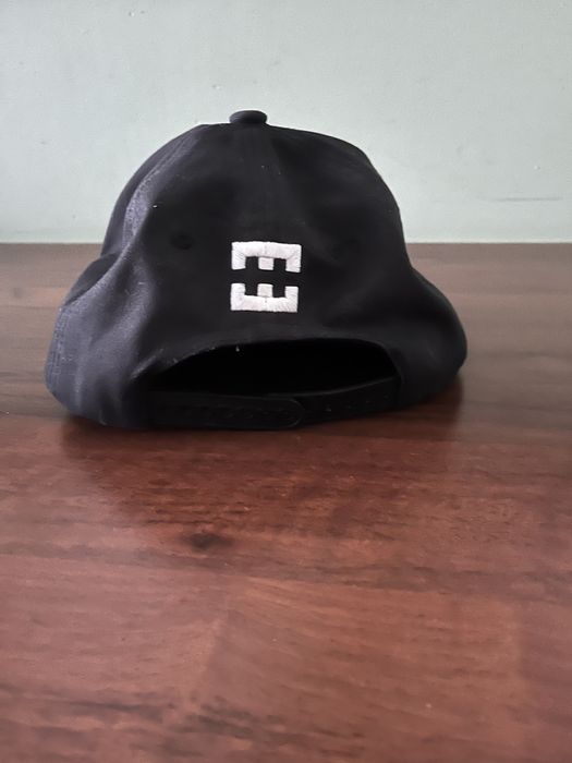 Продам стильну кепку-снепбек MOZGI WEAR оригінал