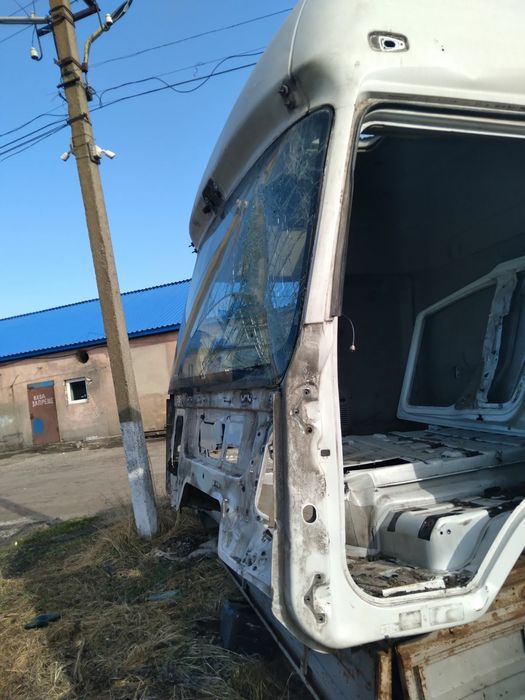 Renault premium кабина, дверь левая