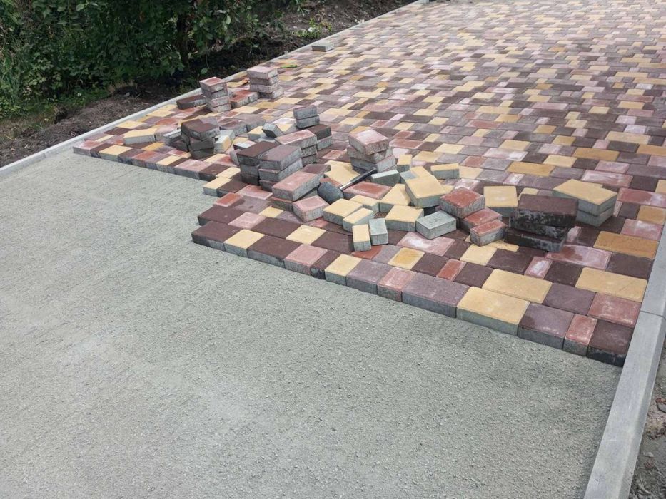 Укладка тротуарной плитки