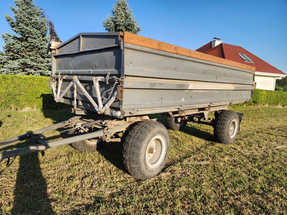 Przyczepa ciężarowo- rolnicza IFA HW 80.11