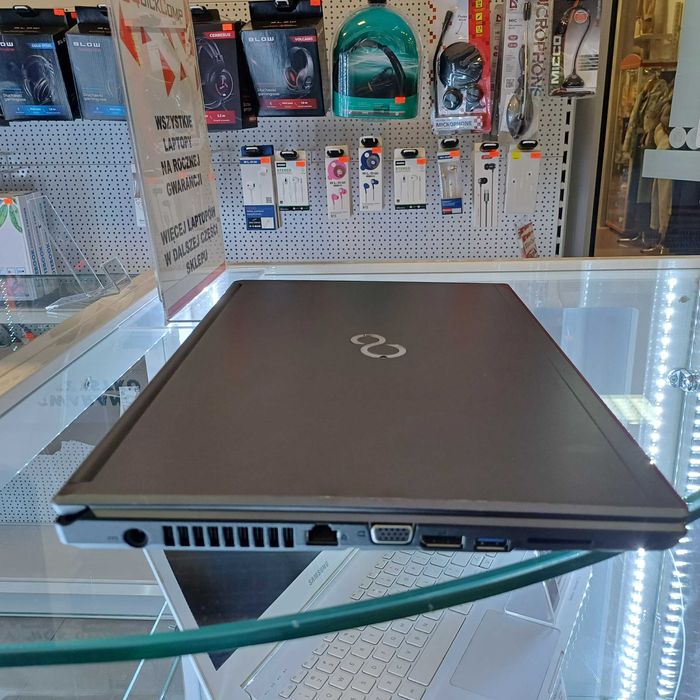 Laptop Fujitsu LifeBook E756 i7-6500U / 16GB DDR4 / 500GB SSD / WIN 11