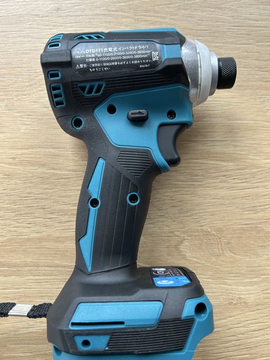Zakrętarka udarowa DTD171