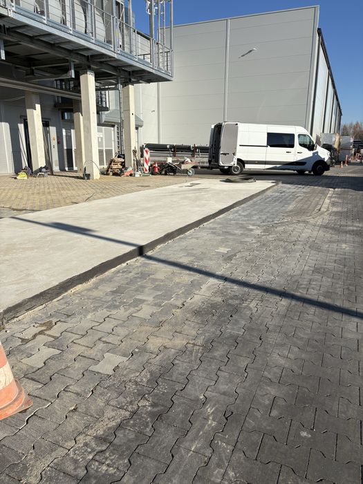 Minikoparka uslug budowlane / wykopy / wynajem