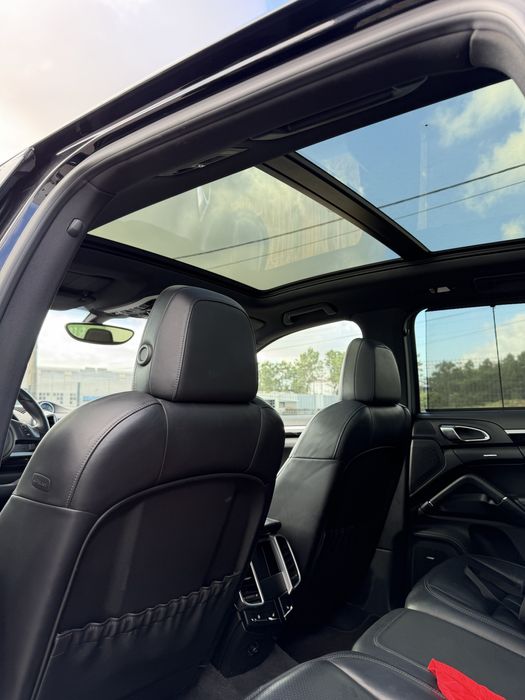 Porsche Cayenne S Hybrid - 150.000 km - Full extras