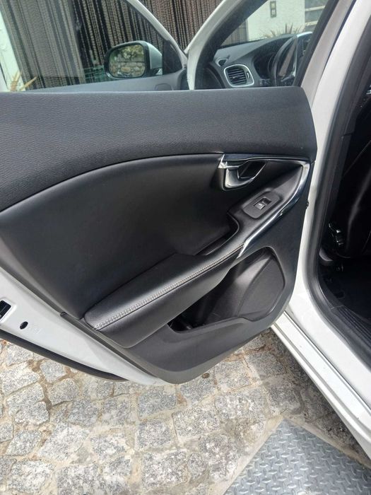 Volvo V40  Diesel 2015 — Oportunidade