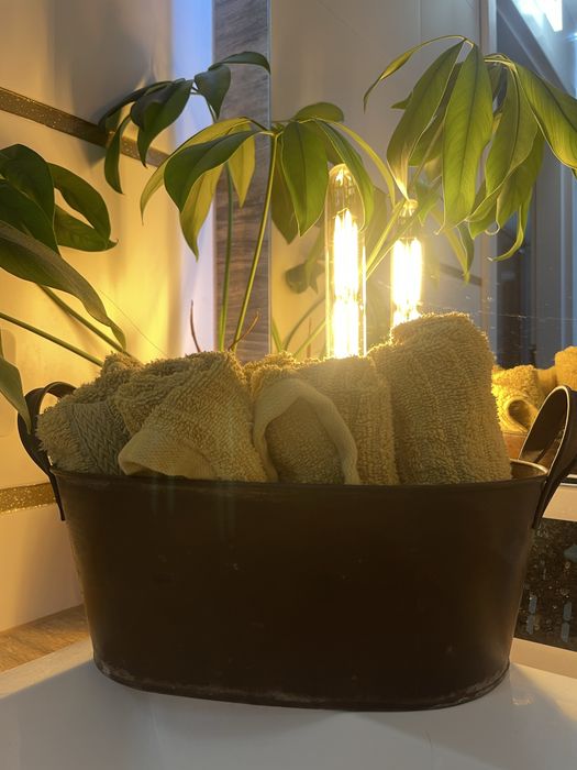 Rustykalny pojemnik metalowy / doniczka / koszyk na drobiazgi