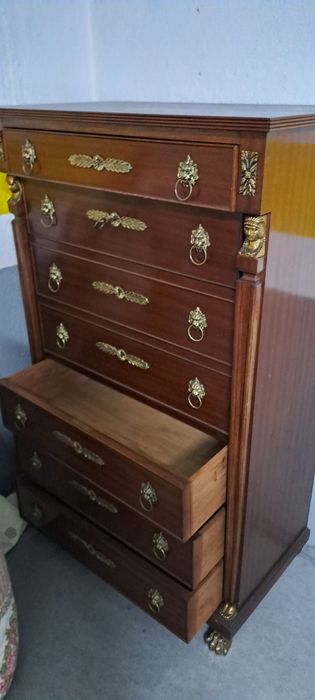 Movel para sala Bar com 4 gavetas