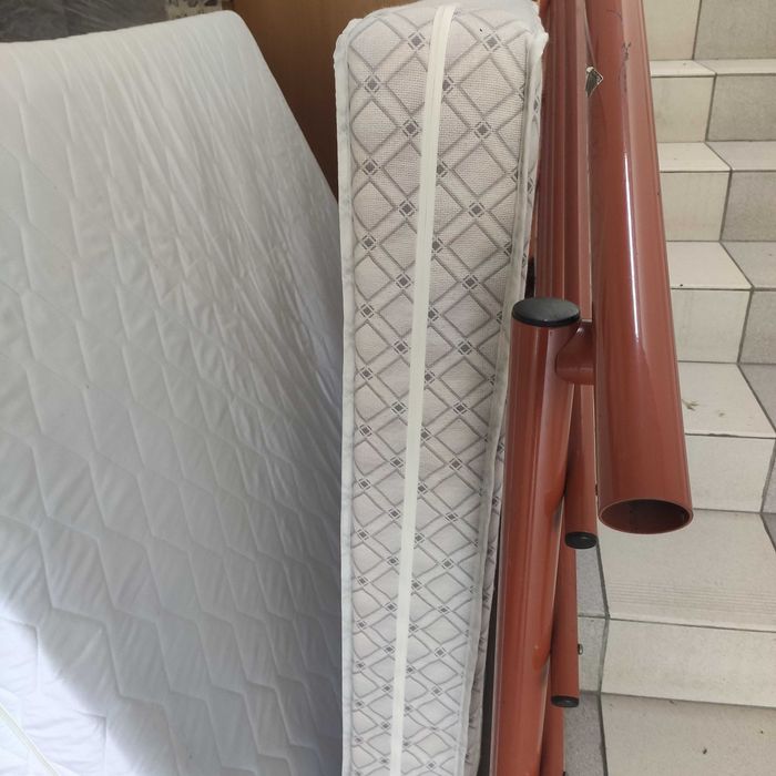 Okazja materac 140x200 w bardzo dobrym stanie