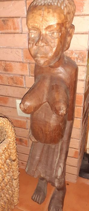 Decoração estatueta grande 79 cm de altura maciça em madeira