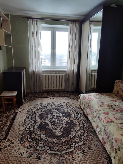 Кімнату в гуртожитку