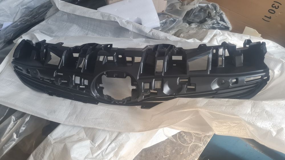 Prius 50 решітка радіатора Топ Якість нова переднього бамперу Toyota 5