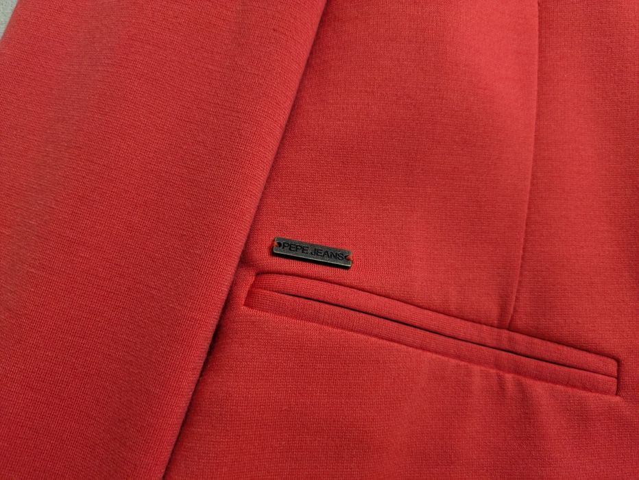Blazer vermelho da Pepe Jeans