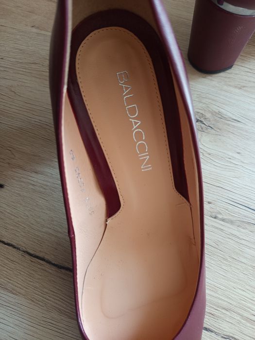 Czółenka Baldaccini