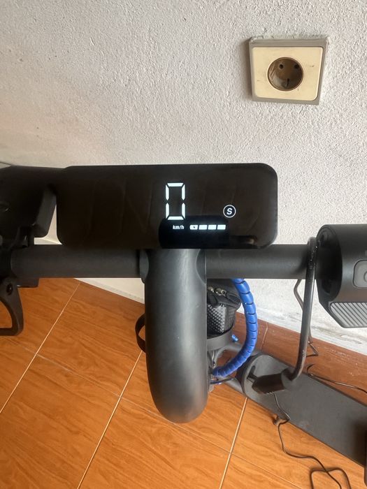 Trotrinete navee V25 com garantia