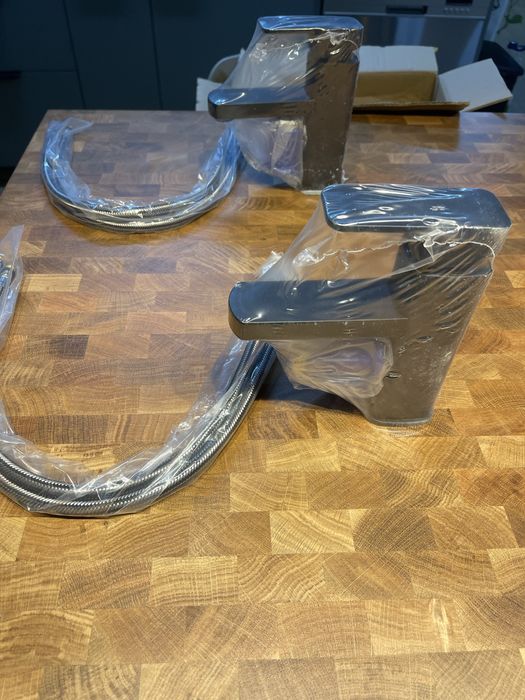 Torneira preta , mono comando, 2 unidades