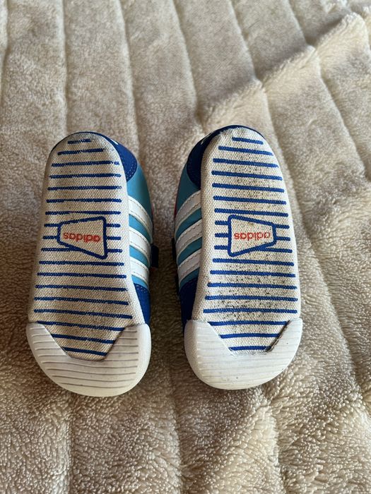 Sapatilha Adidas  + bota Chicco