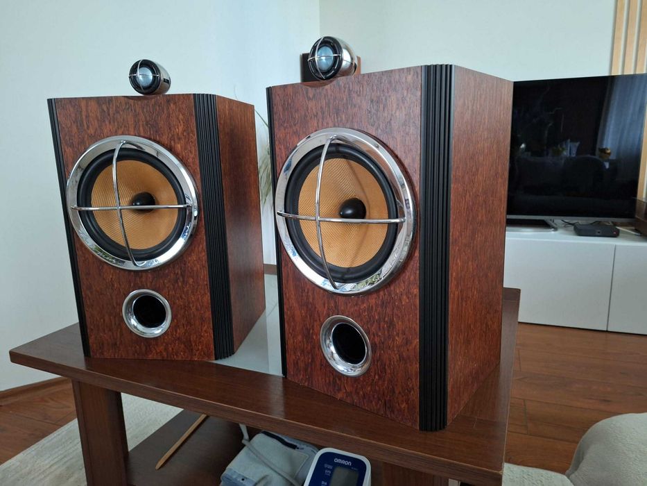 Bowers & Wilkins Silver Signature
