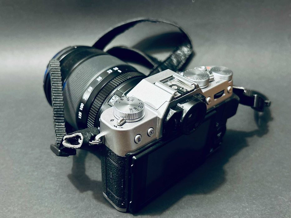 Fujifilm X-T10 + 2 Lentes: XF 18-135mm + XF 27mm - Óptima oferta